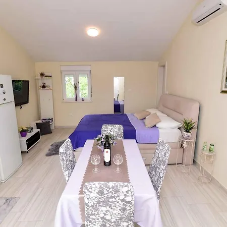 Апартаменты In - Riviera 39688 Задар
